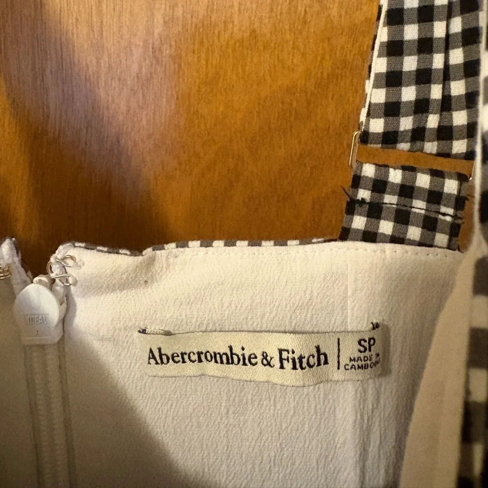 Abercrombie & Fitch classic black
